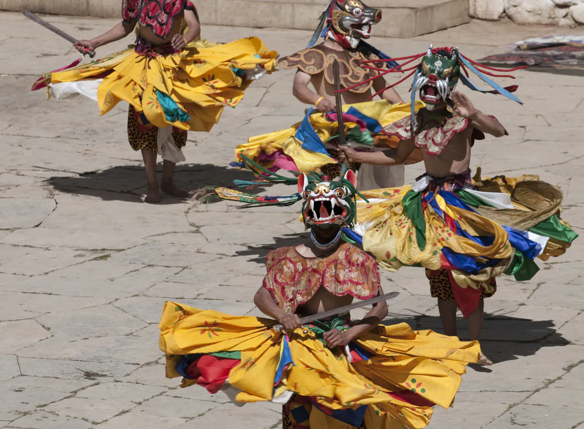 Immersion dans le festival Tsechu
