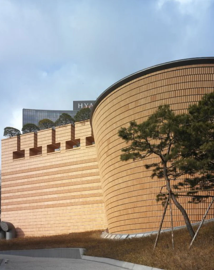 Comment organiser un voyage culturel sur mesure pour une association ou une institution ?