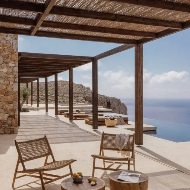 Les Cyclades confidentielles