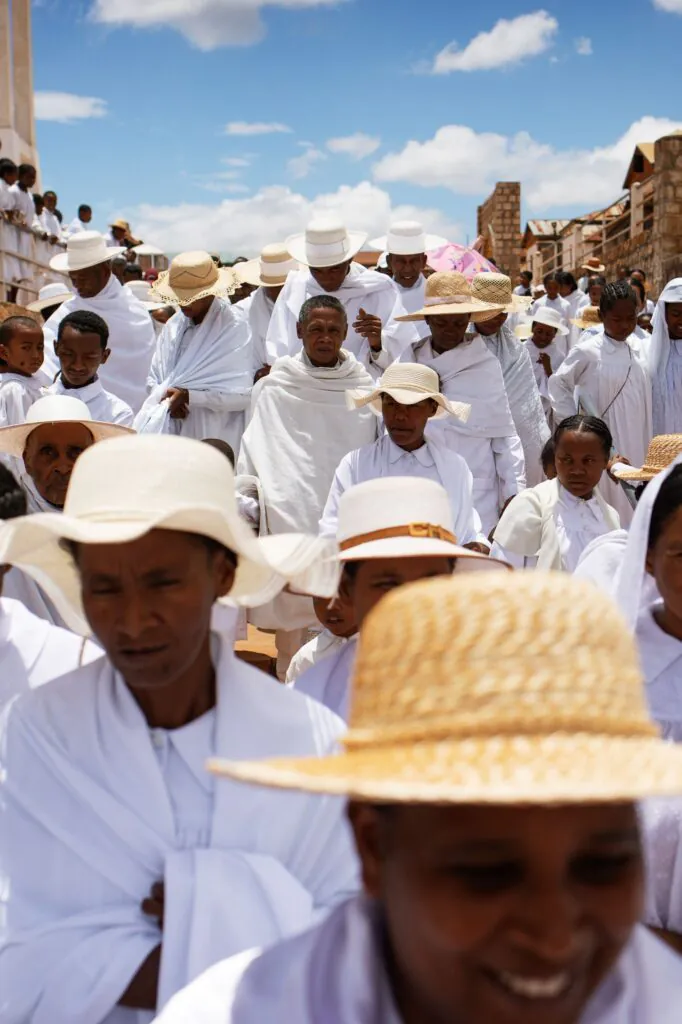 Madagascar autrement : voyager avec le regard de deux photographes documentaires, Thomas Cytrynowicz et Émilie Tricot